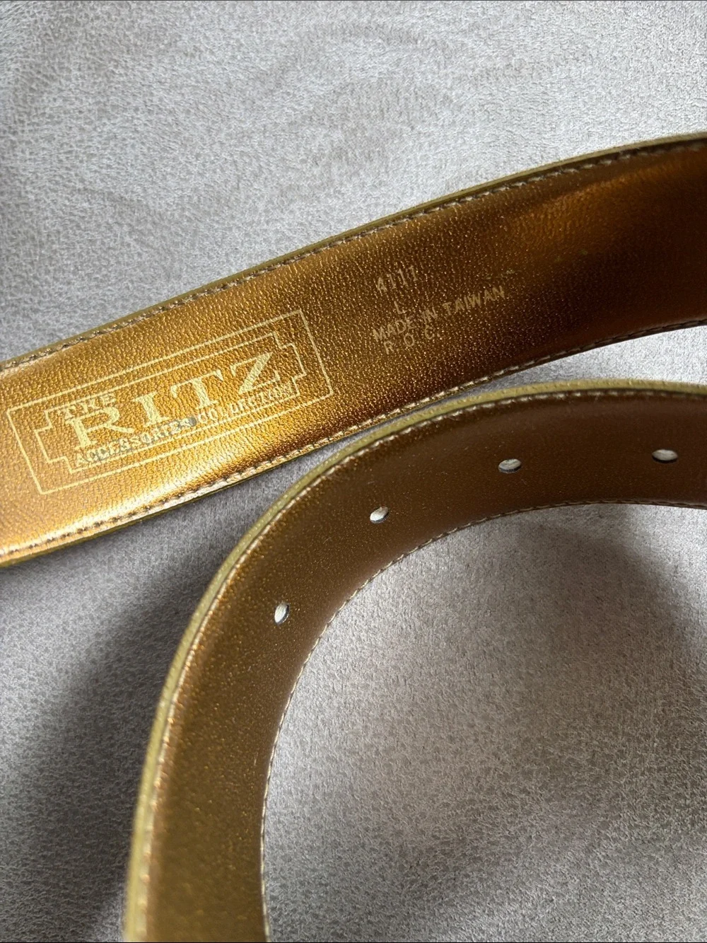 Ritz Metallic Gold Belt Oval Buckle L Vtg